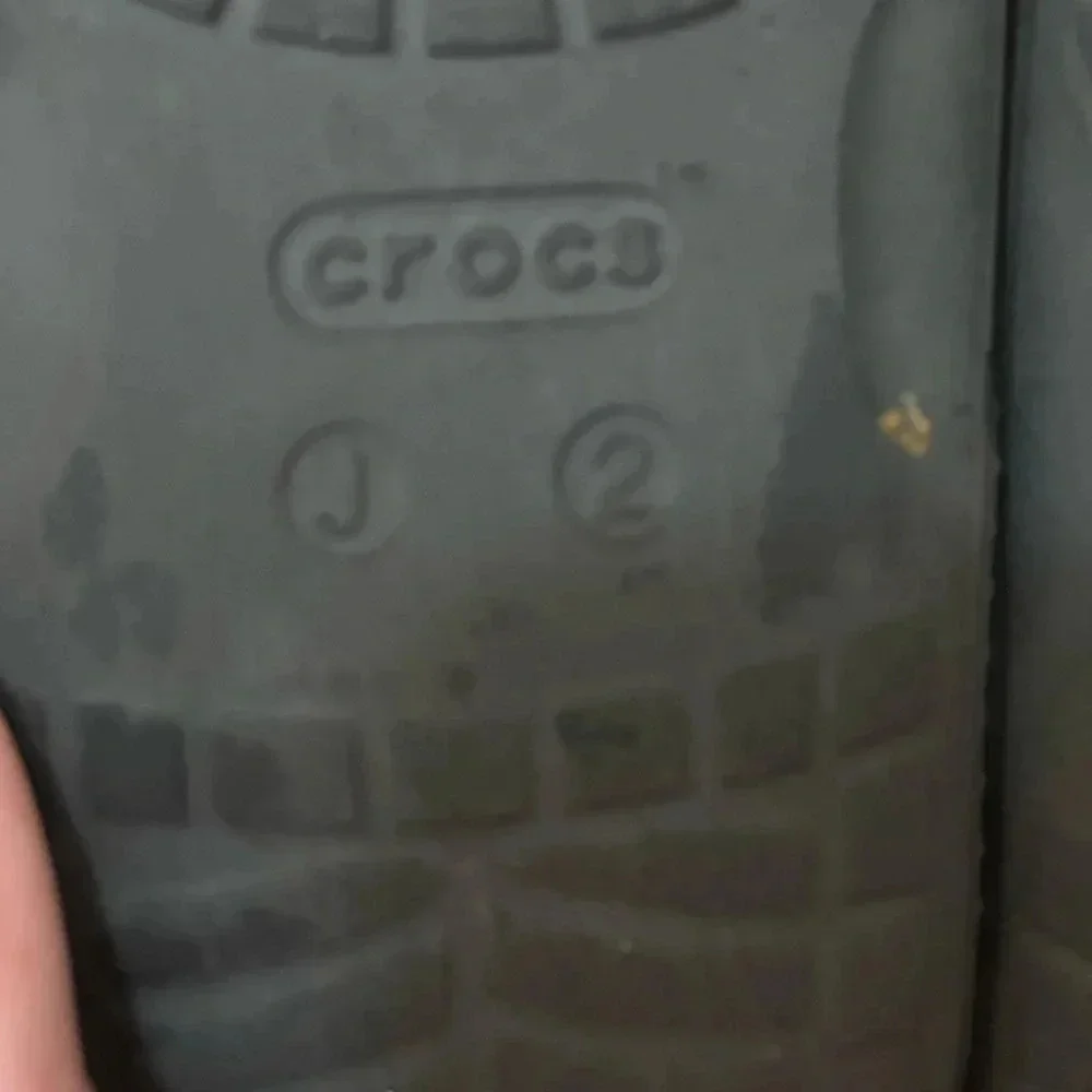 Black crocks J2
